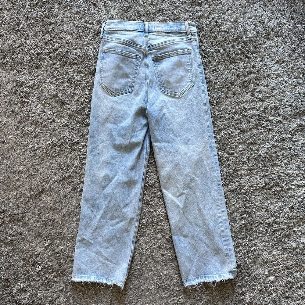 Abercrombie and Fitch crop wide leg ultra high rise jeans - Picture 2 of 6